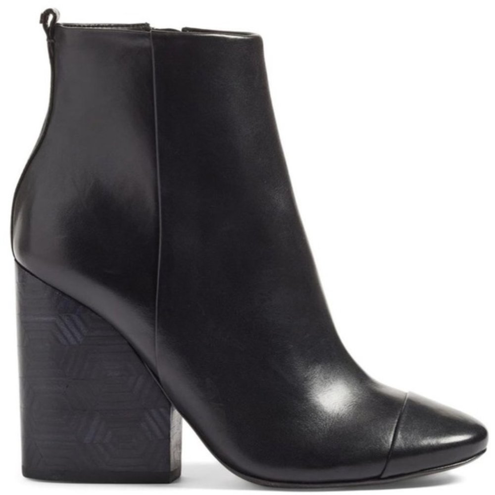 Tory Burch Grove Bootie (7.5)